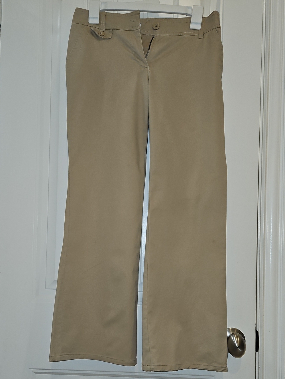New York & Company Women's Khaki Straight-Leg Chino Pants